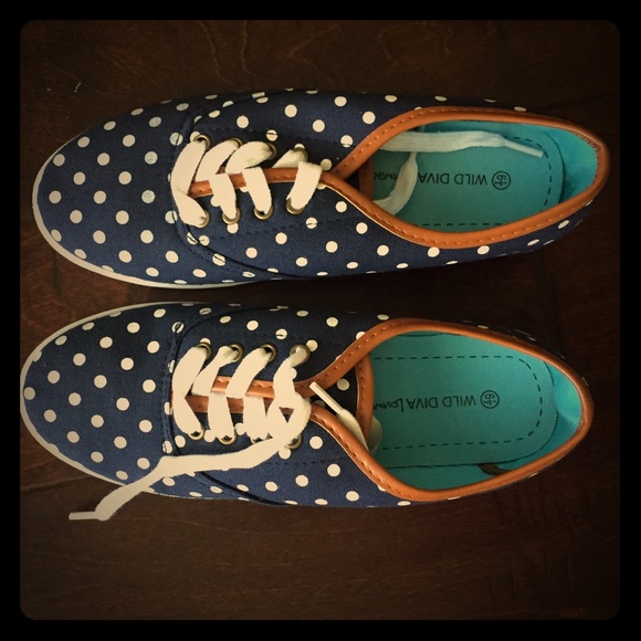 Cute polka dot tennis shoes