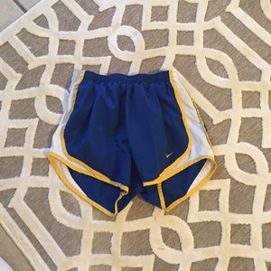 Nike tempo track shorts