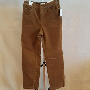 NWT Slimming fabric, courderoy pants