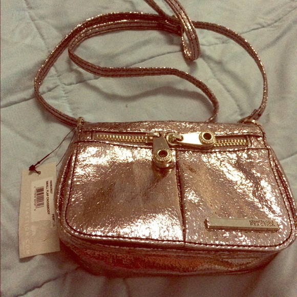 Kenneth Cole Reaction Handbags - 🌟Kenneth Cole Reaction Purse🌟
