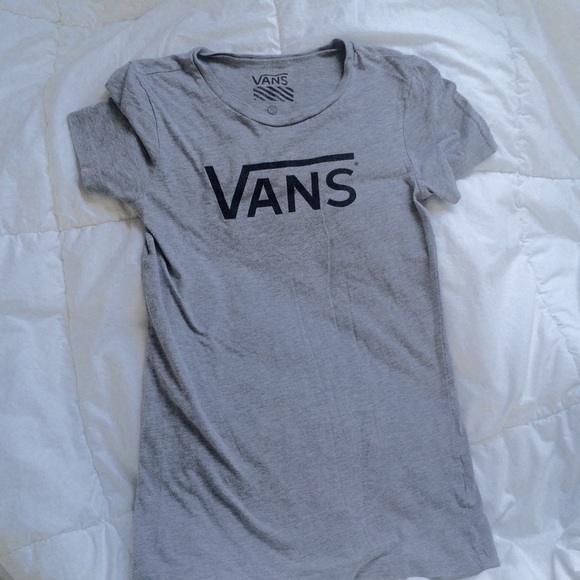 ⚪️ Vans Girls Logo Tee - Picture 2 of 3
