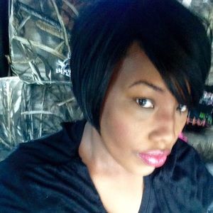 Meet your Posher, Sheria