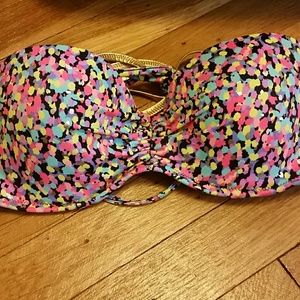 NWOT 34B Victoria's Secret Swim top