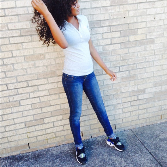 Meet your Posher, Danielle - Picture 3 of 4