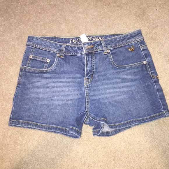 CUTE DENIM SHORTS💙