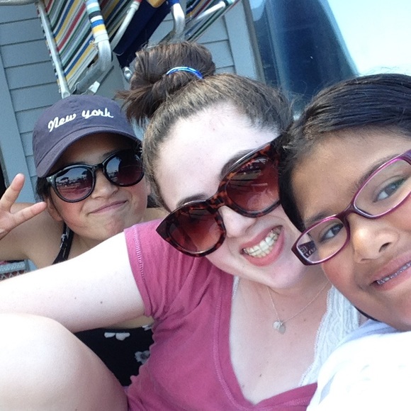 Meet your Posher, Olivia