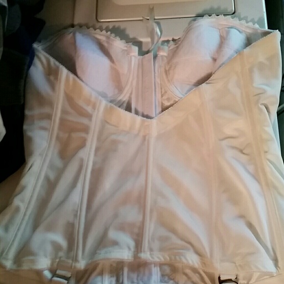 Lingerie - Picture 2 of 2