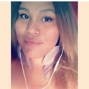 Meet your Posher, Ana