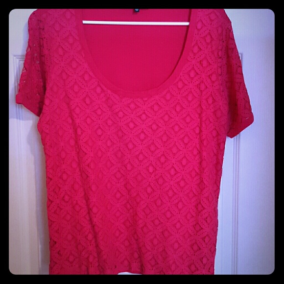 Jones New York WOMAN IN PINK LACE