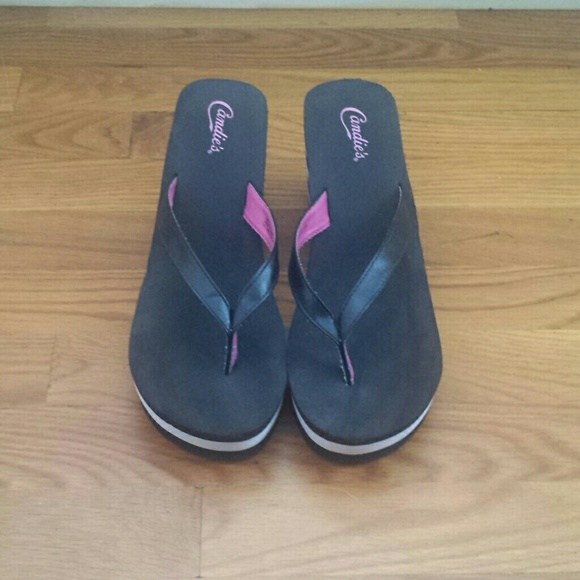 🎁 Candie's Wedge Flip Flops 🎁