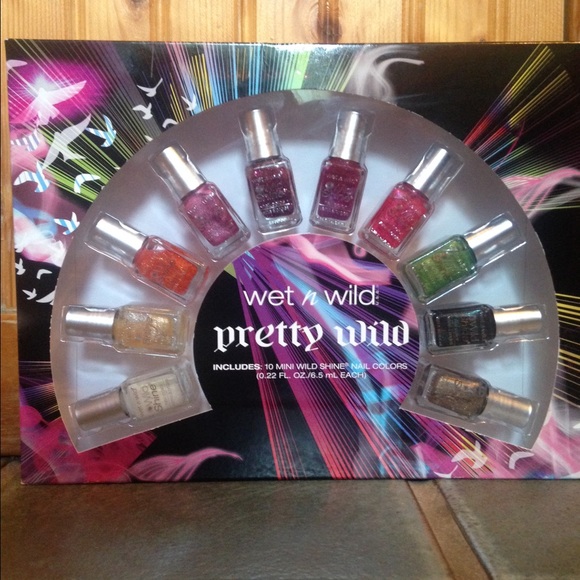 Wet n Wild nail polish set