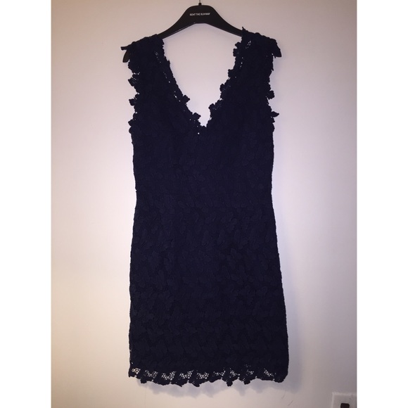 EUC Lilly Reeve Dress in Navy