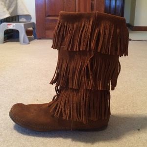 Minnetonka fringe boots (size 10)