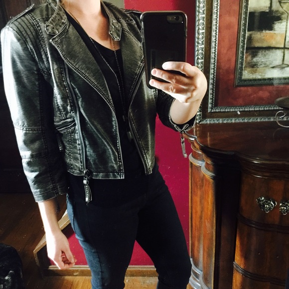 Buckle Jacket - Picture 4 of 4