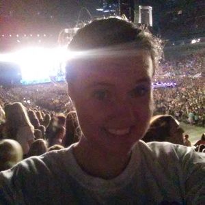 Meet your Posher, Savannah