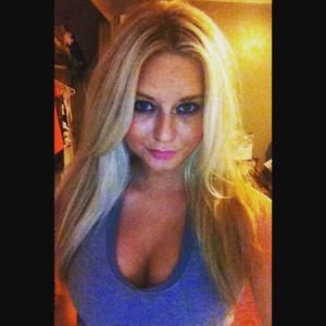 Meet your Posher, Brooke