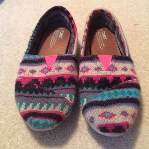 Tribal Print Toms flats (size 10)