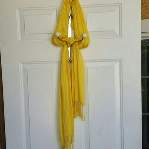 Gorgeous yellow scarf