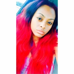 Meet your Posher, Alexis