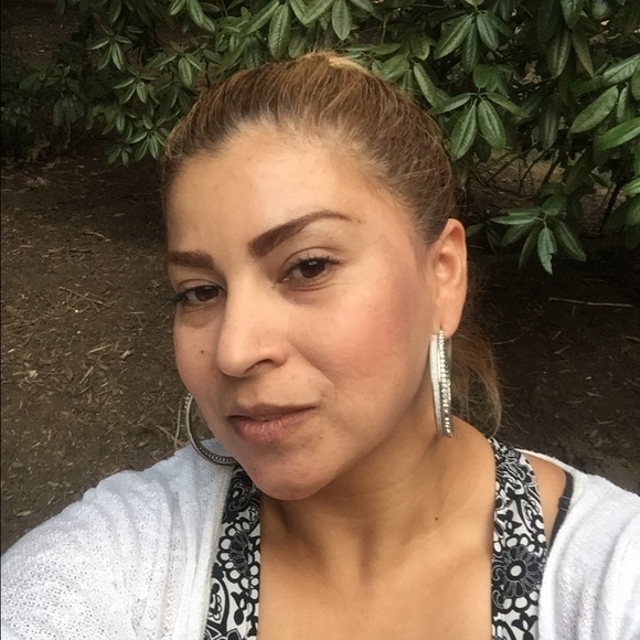 Meet your Posher, Rosaura