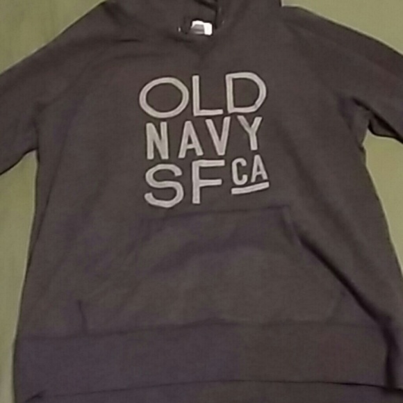 Old navy pull over - Picture 1 of 3