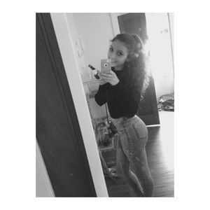 Meet your Posher, Amelia