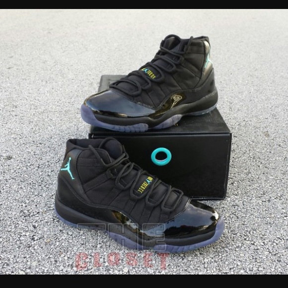 Gamma blue 11's Jordan's
