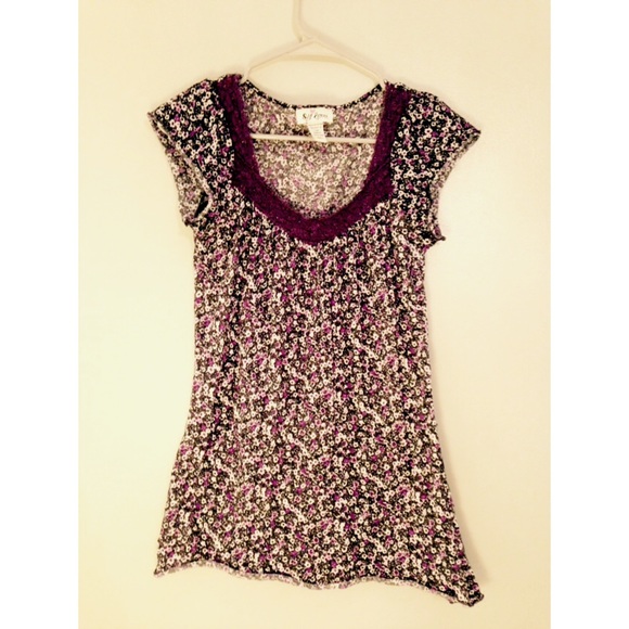 Black white and Purple Floral Top - Picture 1 of 4