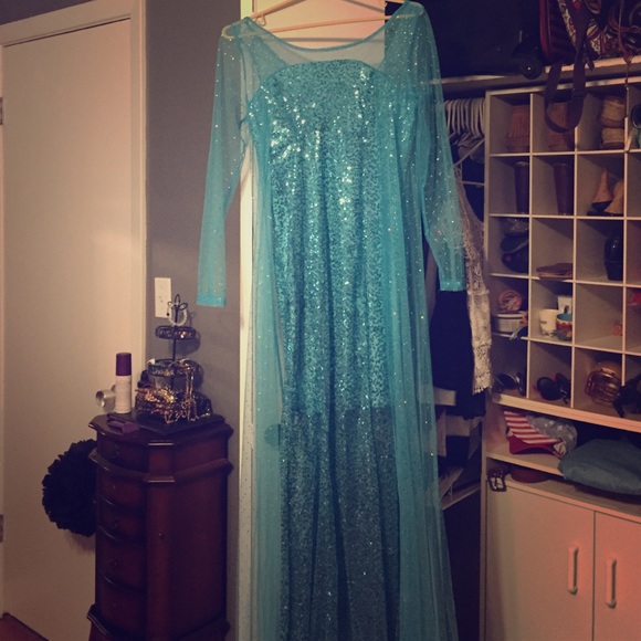 Elsa 'Frozen' Halloween costume