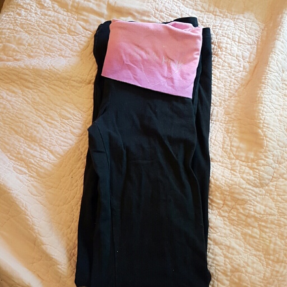 PINK yoga pants