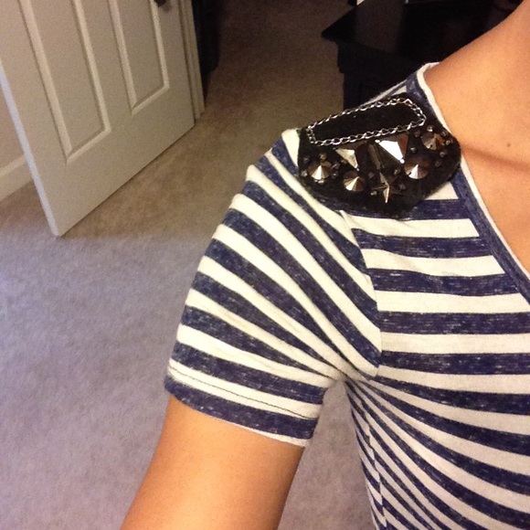 Blue striped shirt - Picture 2 of 4