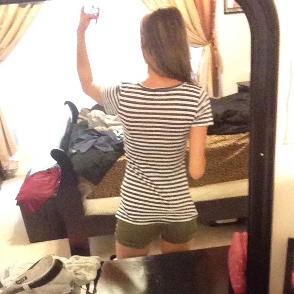 Blue striped shirt - Picture 4 of 4