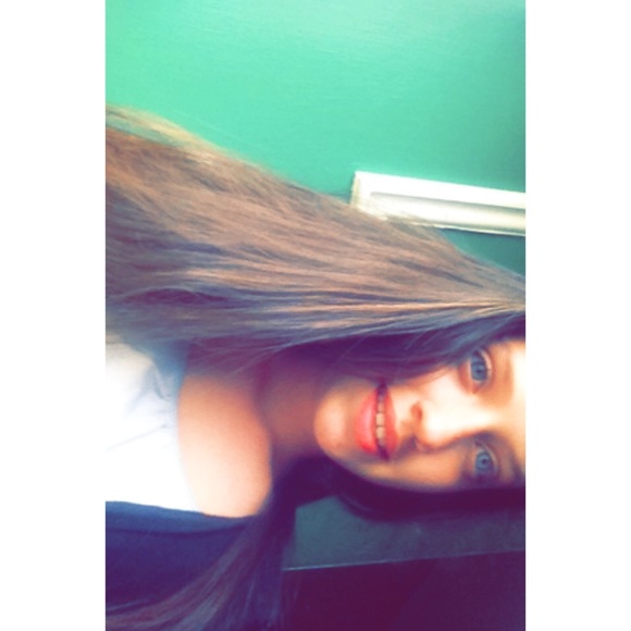 Meet your Posher, Sabrina