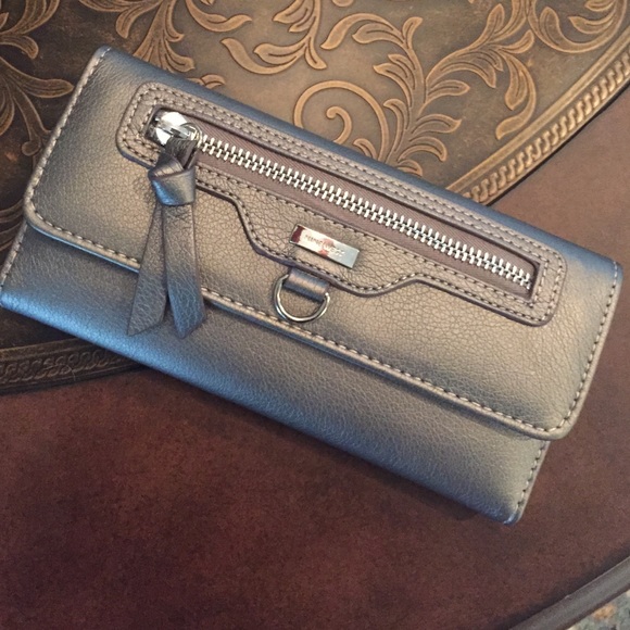 Nine West wallet