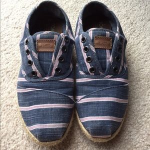 TOMS - Blue/Pink striped Cordones MAKE AN OFFER!