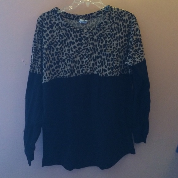 Long sleeve cheetah print