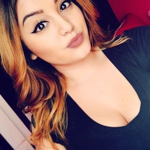 Meet your Posher, Alejandra