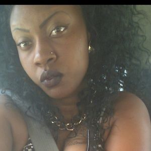 Meet your Posher, Victoria