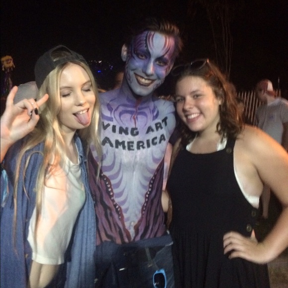 Meet your Posher, Cloe