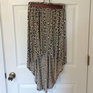Graphic high low skirt