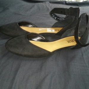 Ann Taylor flats