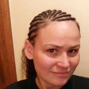 Meet your Posher, Della