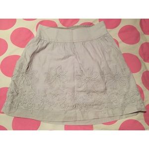 Grey high waisted flower ruffle skirt XS