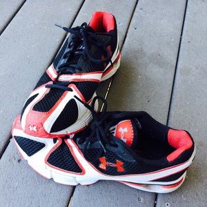 Mens Under Armour shoes 11