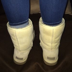 Yellow uggs size nine!!