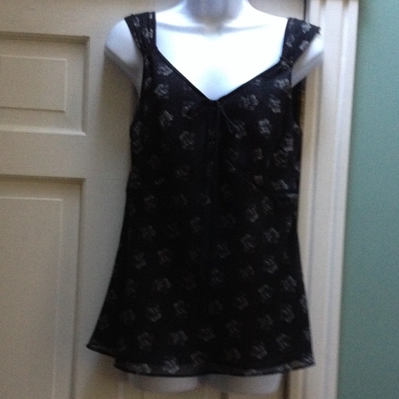 Ann Taylor Top. Size 8 sleeveless