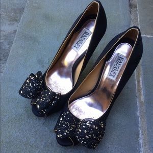 Badgley Mischka size 6.5 peep toe pumps
