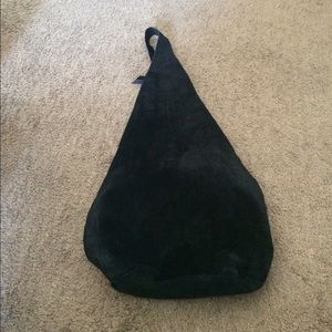 Black Hung on U in Large