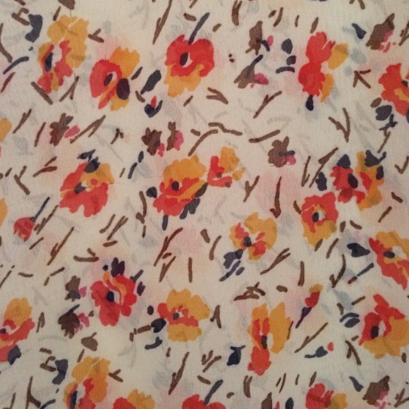 flower pattern top - Picture 2 of 2