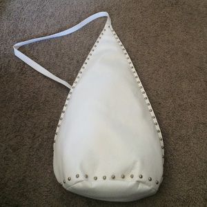 White Medium Hung On U